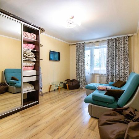 Kvartirkoff Na Geroev Dnepra 36 B Kiew Exterior foto